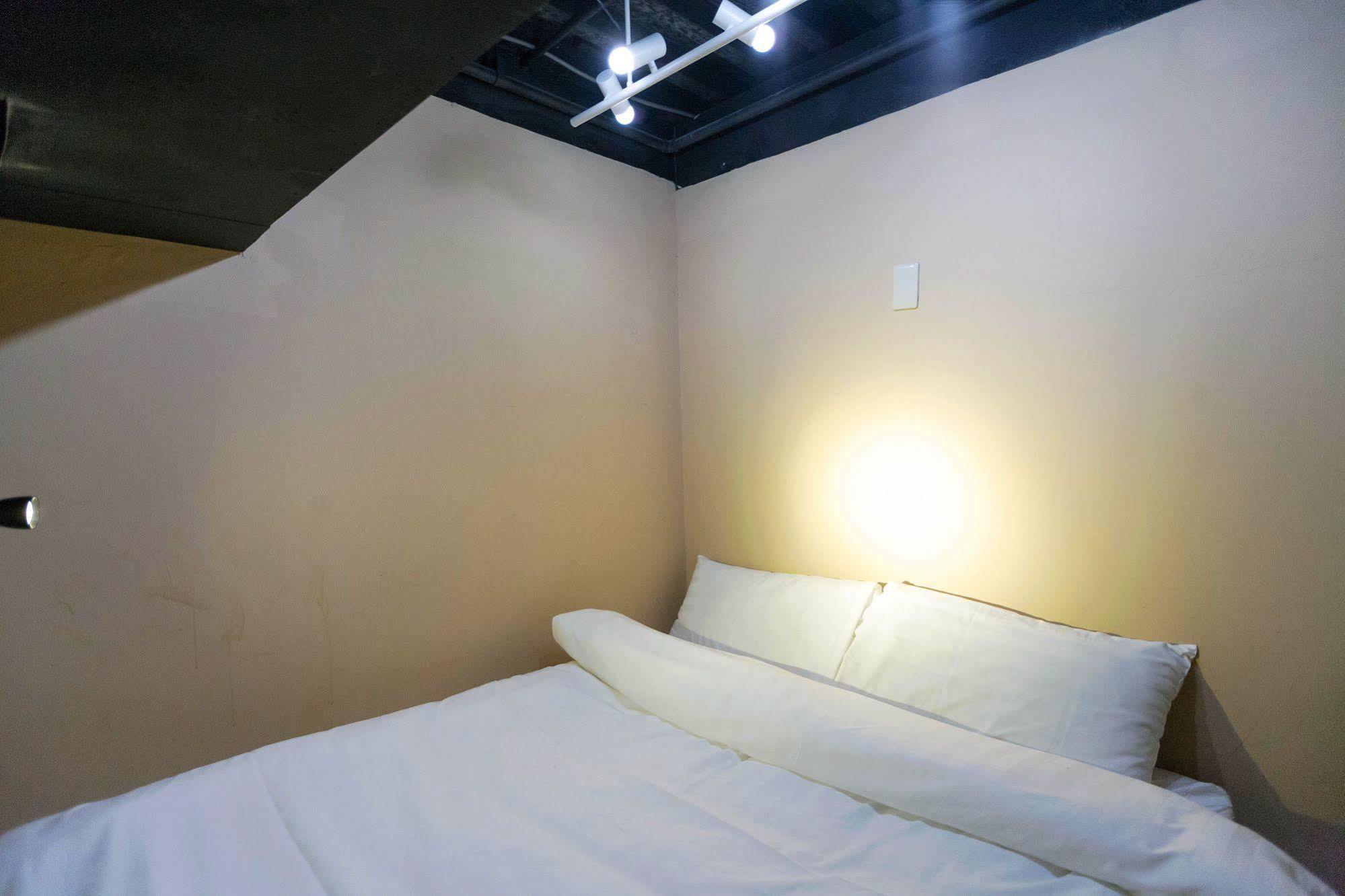 Angels Hostel Taipei Ximen Екстериор снимка