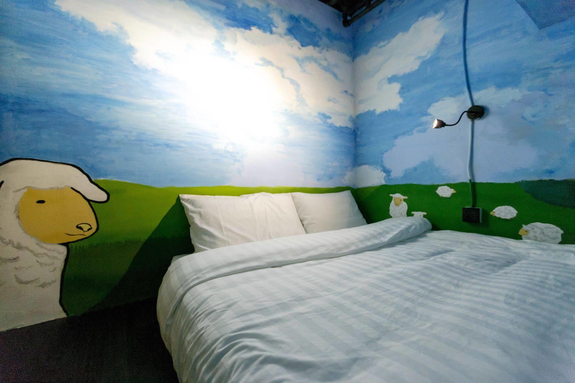 Angels Hostel Taipei Ximen Екстериор снимка